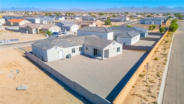 1898 E Via San Marino, Fort Mohave, AZ 86426