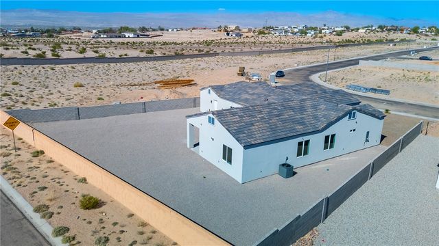 1898 E Via San Marino, Fort Mohave, AZ 86426