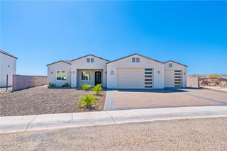 1898 E Via San Marino, Fort Mohave, AZ 86426