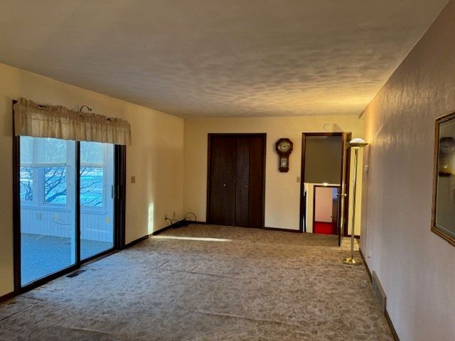 8 Pine Ridge Lane, Geneseo, IL 61254