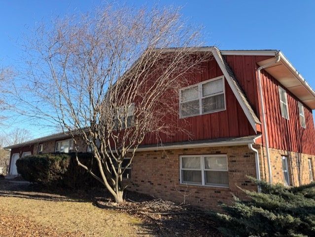 8 Pine Ridge Lane, Geneseo, IL 61254