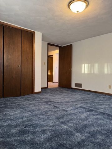 8 Pine Ridge Lane, Geneseo, IL 61254