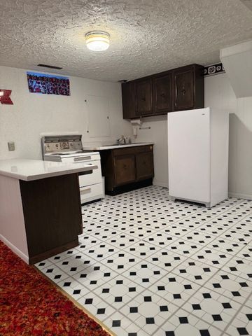 8 Pine Ridge Lane, Geneseo, IL 61254