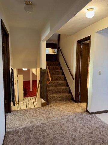 8 Pine Ridge Lane, Geneseo, IL 61254