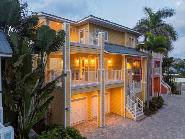2718 GULF BOULEVARD 2, Indian Rocks Beach, FL 33785