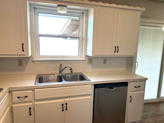 1315 Kingston Road, Norman, OK 73071