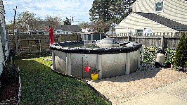 6104 Lockamy LN, Norfolk, VA 23502