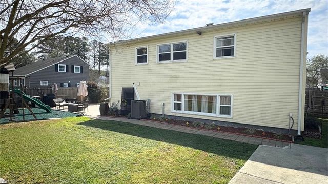 6104 Lockamy LN, Norfolk, VA 23502