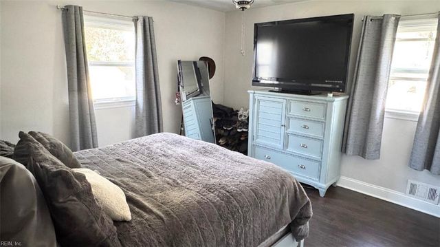 6104 Lockamy LN, Norfolk, VA 23502