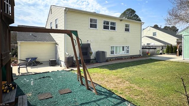 6104 Lockamy LN, Norfolk, VA 23502