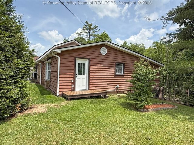 960 Grandview Road, Daniels, WV 25832