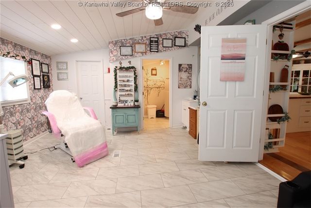 960 Grandview Road, Daniels, WV 25832