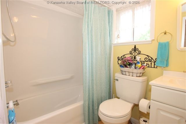 960 Grandview Road, Daniels, WV 25832