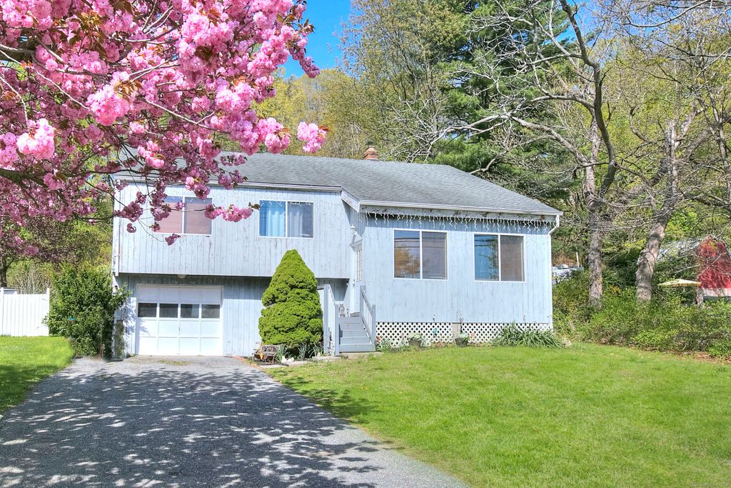 223 River Road, Shelton, CT 06484