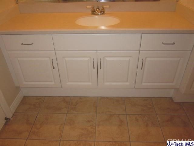 2283 Waltonia Drive 105, Montrose, CA 91020