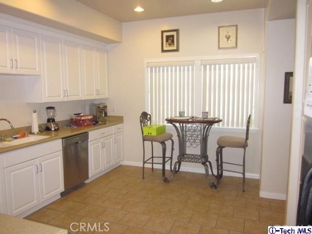 2283 Waltonia Drive 105, Montrose, CA 91020