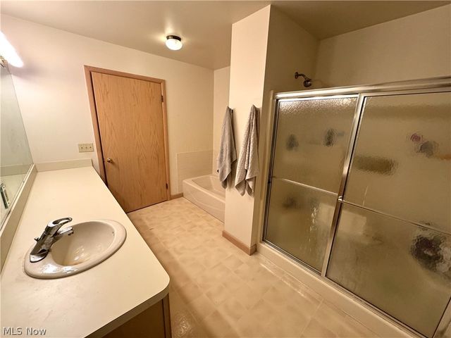 1717 Stillwagon Road, Niles, OH 44446