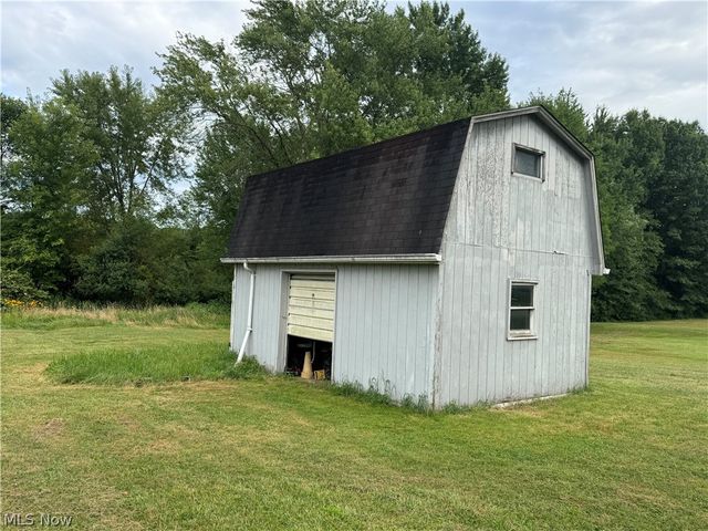 1717 Stillwagon Road, Niles, OH 44446