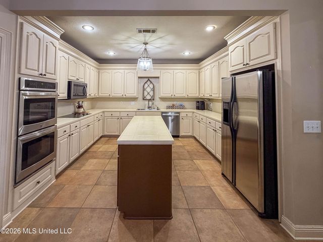 137 Vineyard Boulevard, Brandon, MS 39047