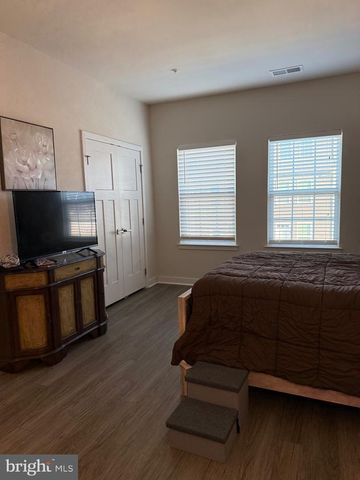 9926 NEW POINTE DR, Upper Marlboro, MD 20774