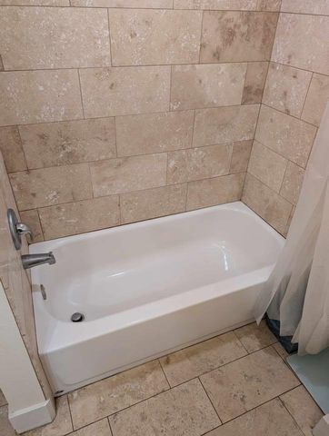 909 Reinli ST 136, Austin, TX 78751