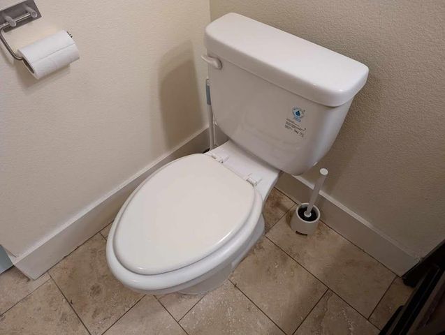 909 Reinli ST 136, Austin, TX 78751