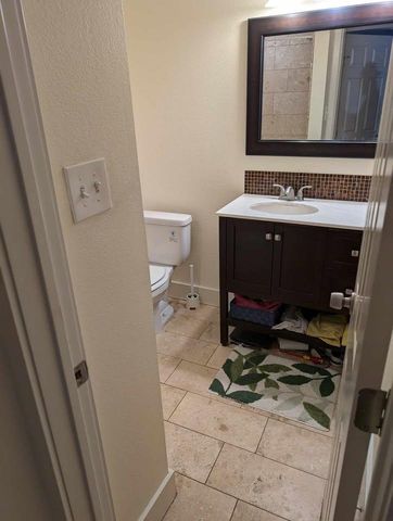 909 Reinli ST 136, Austin, TX 78751