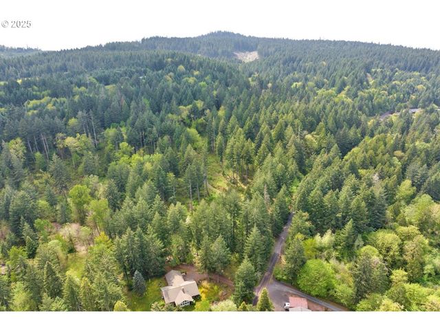 38220 BOSCAGE Ln, Springfield, OR 97477