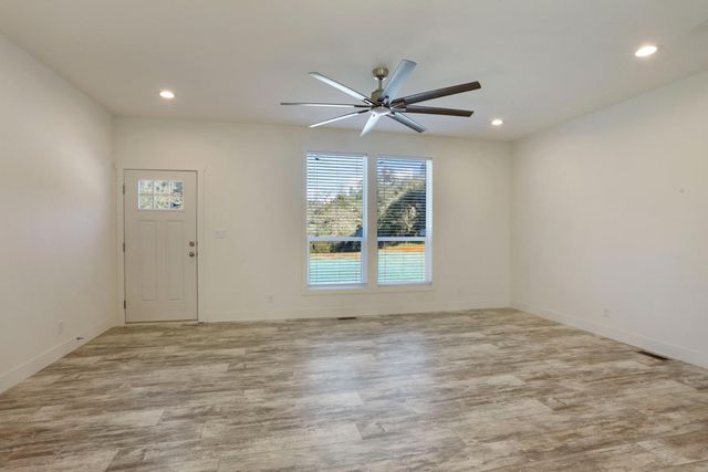 7680 Middle Bar Rd, Jackson, CA 95642