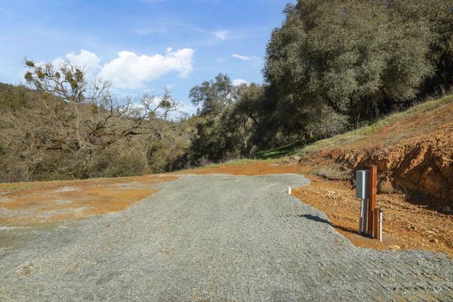 7680 Middle Bar Rd, Jackson, CA 95642