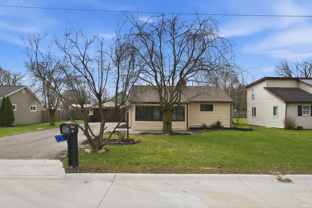 3311 S Cedar Crest Circle, Fort Wayne, IN 46809