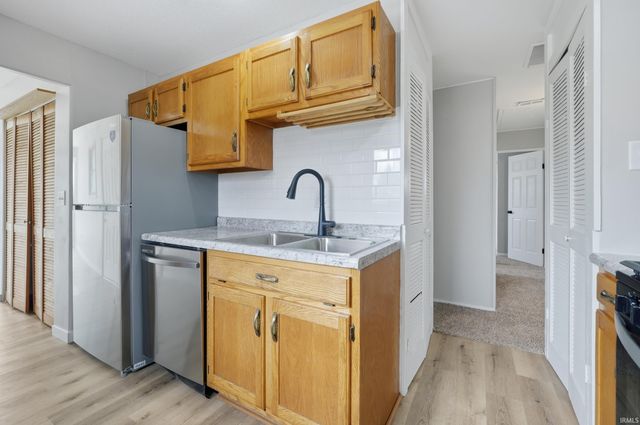 3311 S Cedar Crest Circle, Fort Wayne, IN 46809