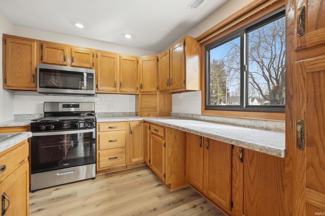 3311 S Cedar Crest Circle, Fort Wayne, IN 46809