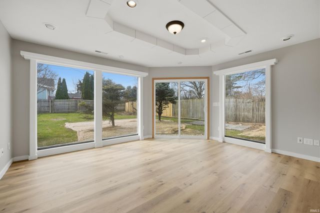 3311 S Cedar Crest Circle, Fort Wayne, IN 46809