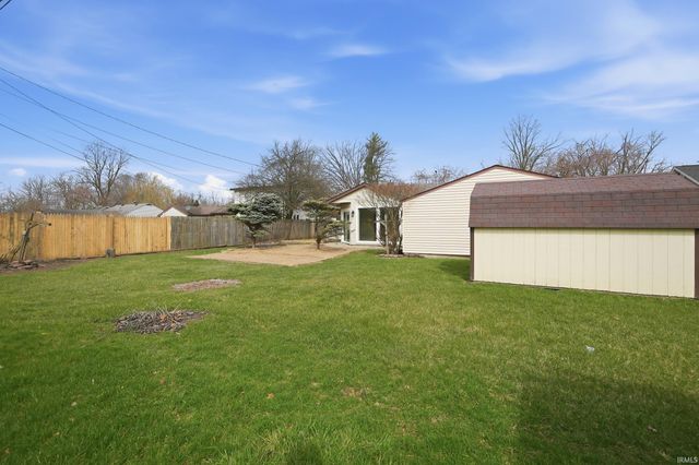 3311 S Cedar Crest Circle, Fort Wayne, IN 46809