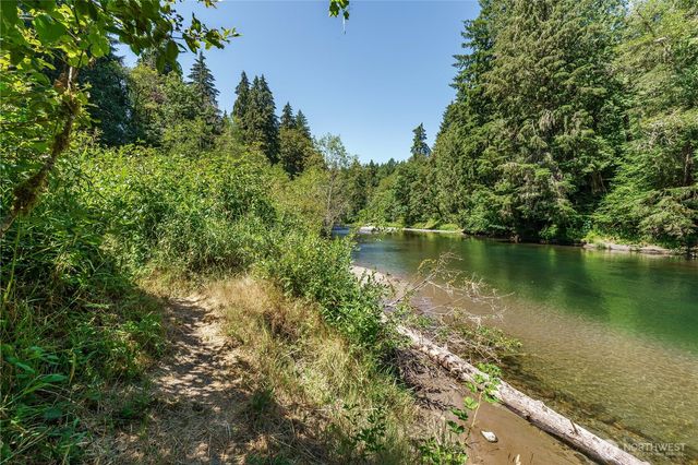 175 Wooden Bridge Road, Kalama, WA 98625