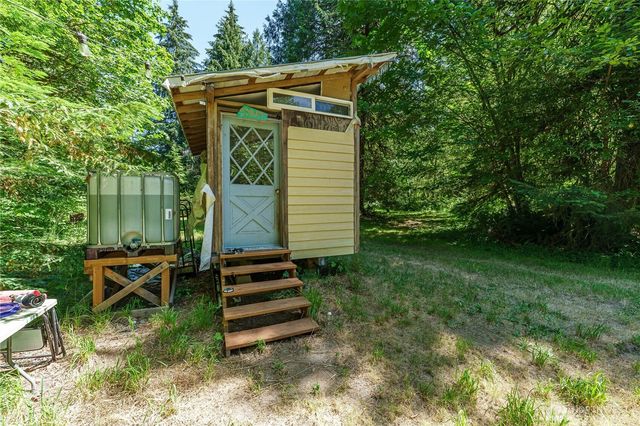 175 Wooden Bridge Road, Kalama, WA 98625