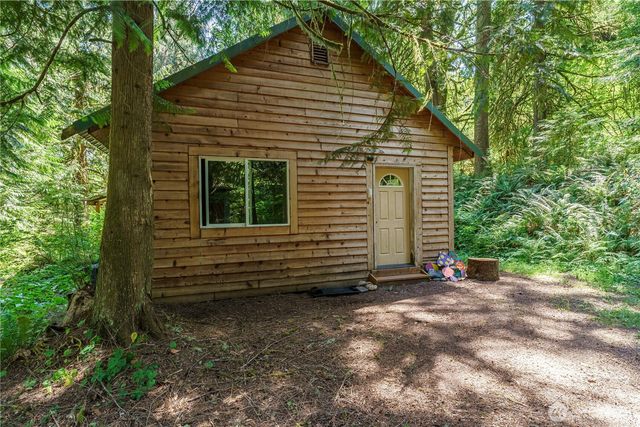 175 Wooden Bridge Road, Kalama, WA 98625