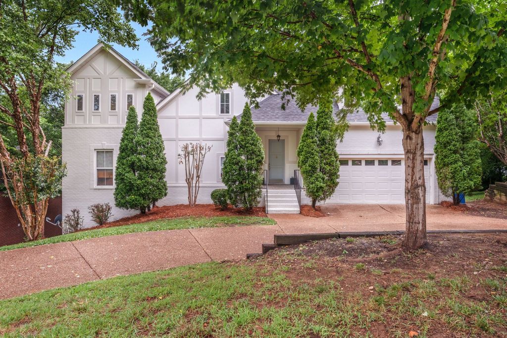 1449 Red Oak Dr, Brentwood, TN 37027