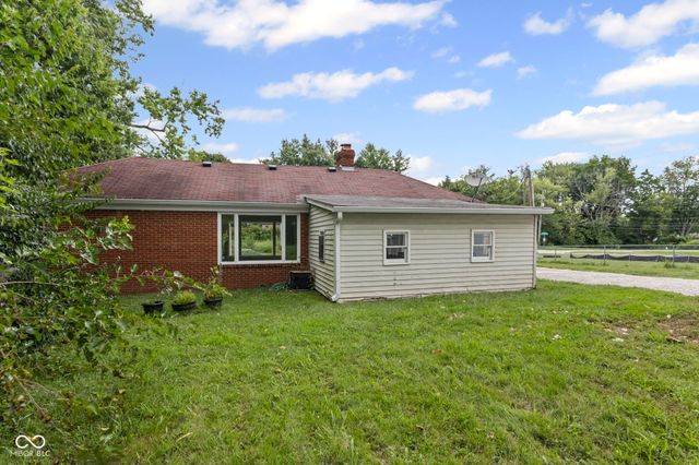 4245 W County Line Road, Greenwood, IN 46142