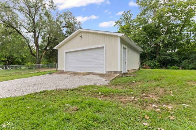 4245 W County Line Road, Greenwood, IN 46142