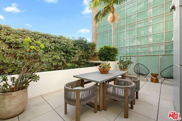 13700 Marina Pointe Drive 314, Marina Del Rey, CA 90292