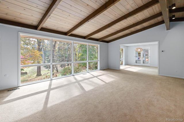 4966 Whispering Pine Lane, Bloomfield Charter Township, MI 48302