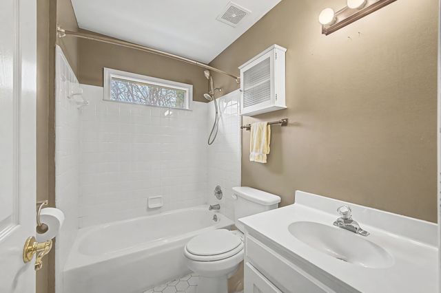 5220 Lana Renee Ct, Hermitage, TN 37076