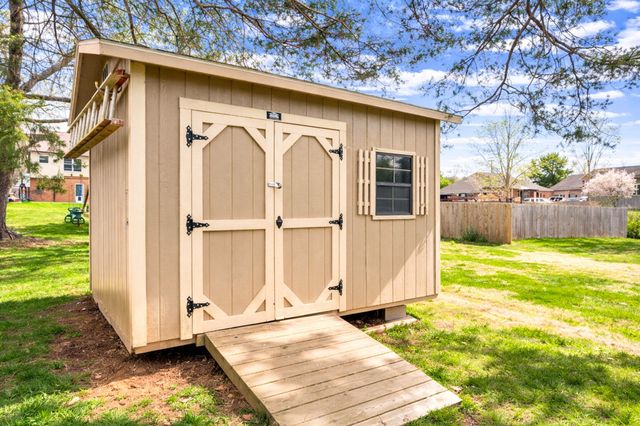 5220 Lana Renee Ct, Hermitage, TN 37076