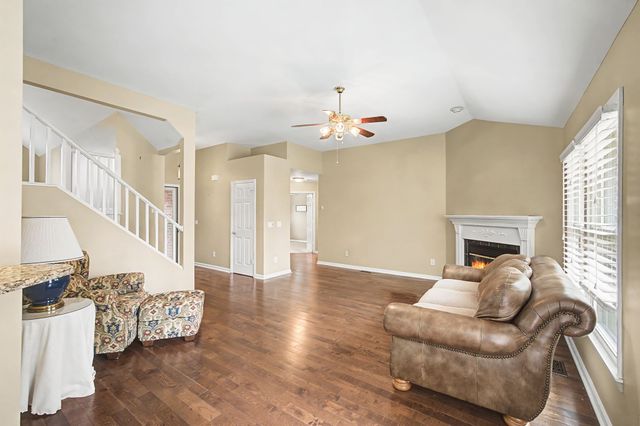 5220 Lana Renee Ct, Hermitage, TN 37076