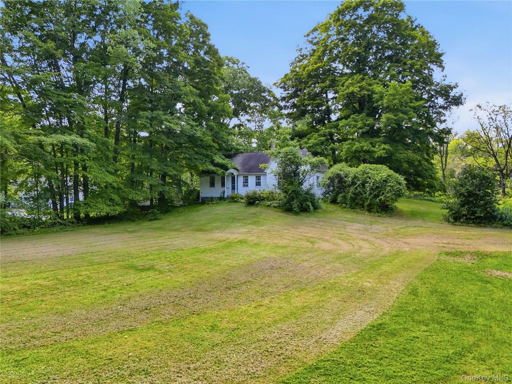 225 Succabone Road, Bedford Corners, NY 10549 — photo 2