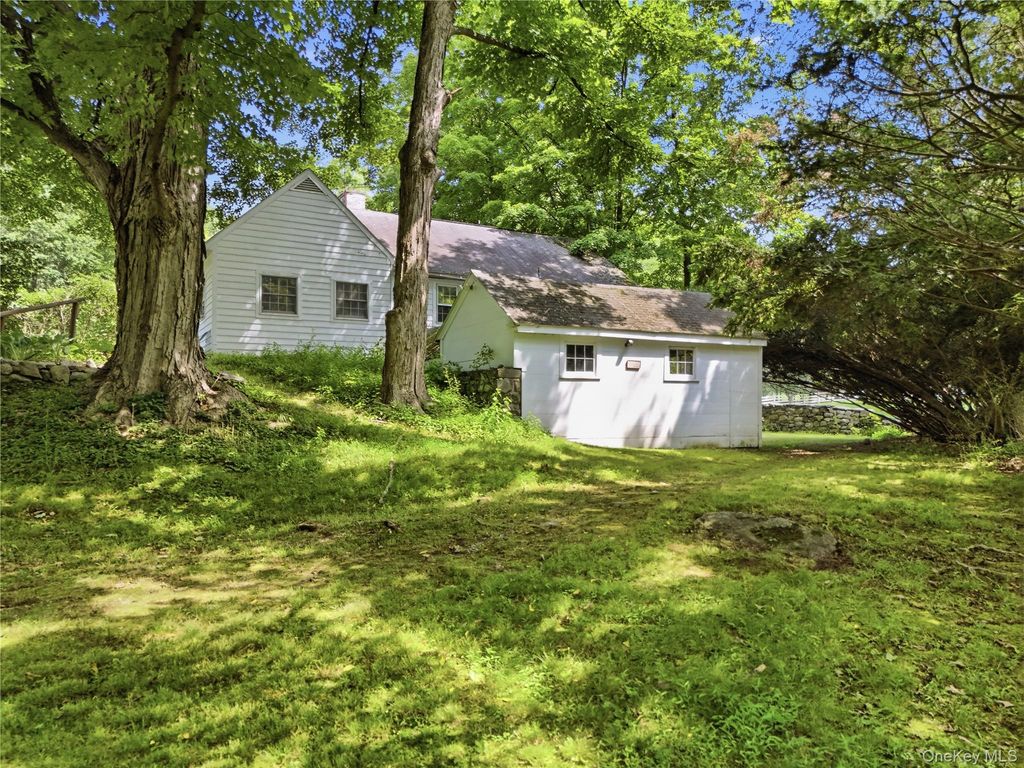 225 Succabone Road, Bedford Corners, NY 10549 — photo 4