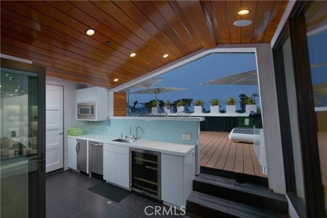 604 Acacia Avenue, Corona Del Mar (newport Beach), CA 92625