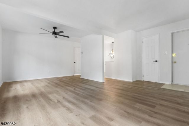 13235 Dell Pl 235, Stanhope Boro, NJ 07874